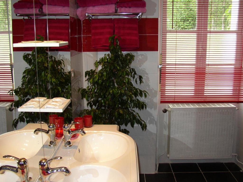 Le Jardin Des Cygnes Acomodação com café da manhã Pineuilh Quarto foto